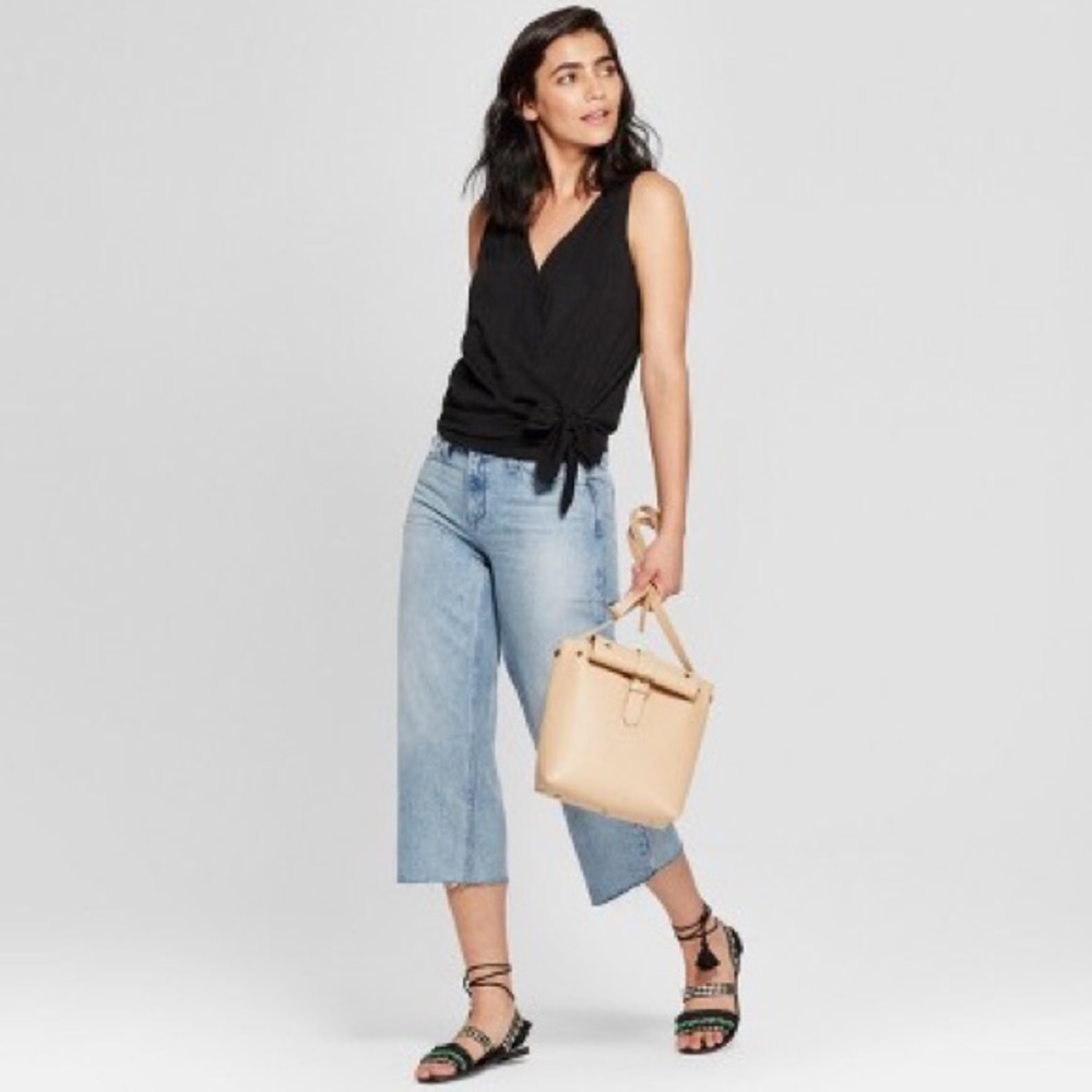 Black Universal Thread Top